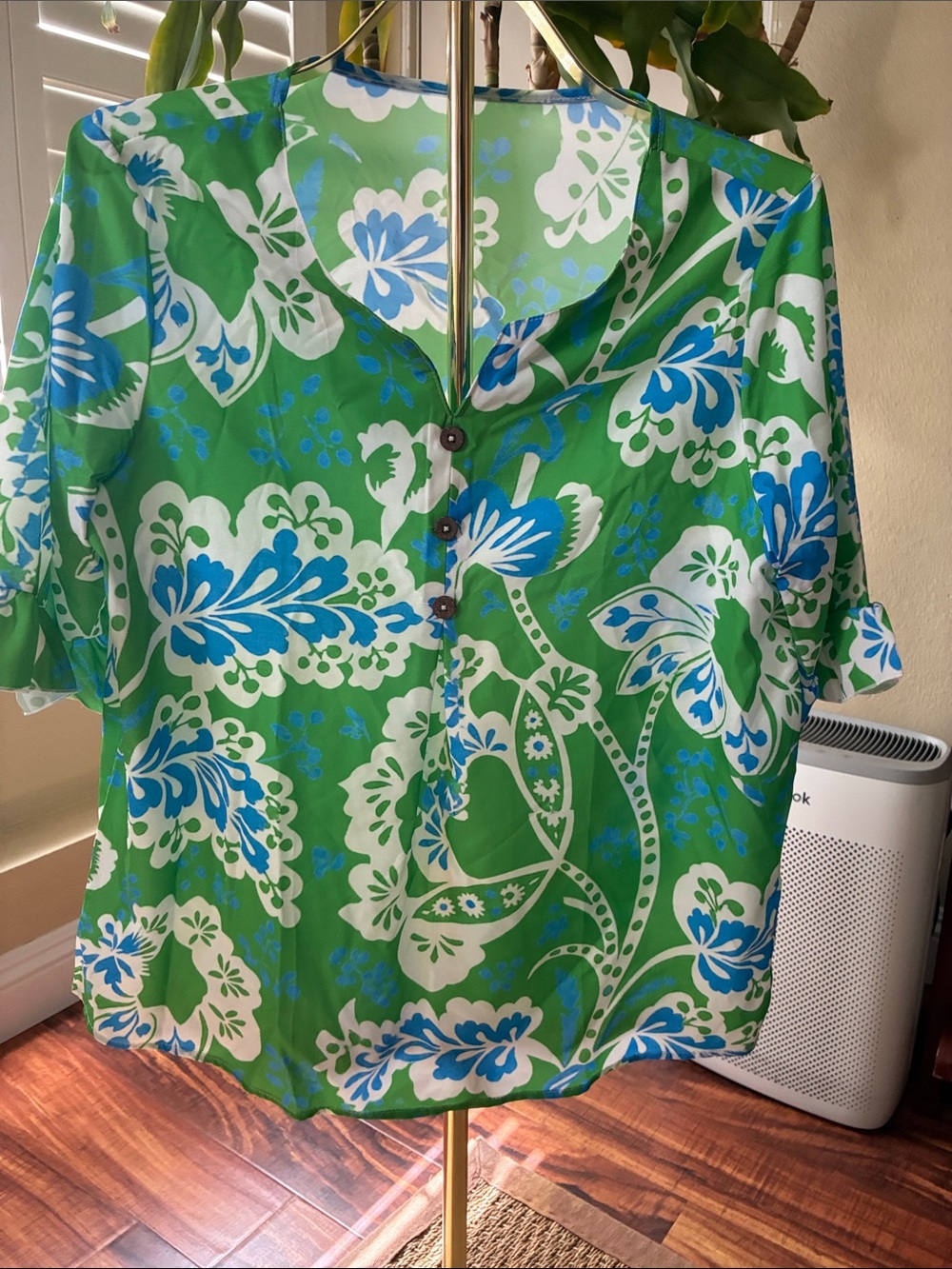 Green Floral Button-Front Blouse with Blue & White Motif